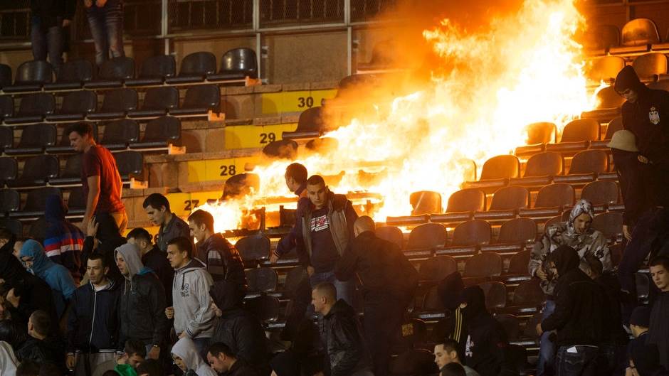  146. derbi: Bez suspenzija posle lepka i paljenja! 