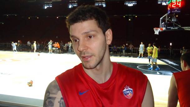  Micov spreman za "trojke iz ćoška" 