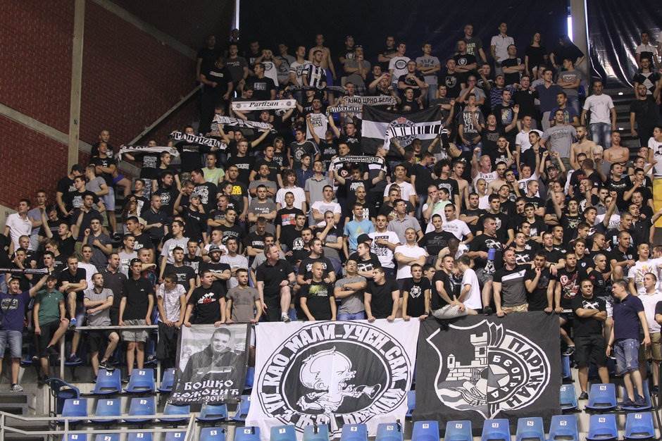  "Ekstremno nepristojno ponašanje" koštalo Partizan 