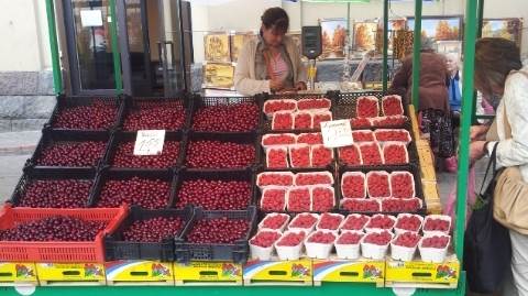  Srbija: Naše voće i povrće je bezbedno 
