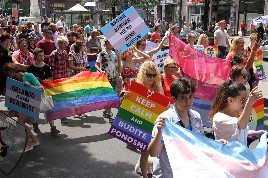  "Ponos Srbije": LGBTI šetnja u Beogradu! FOTO 