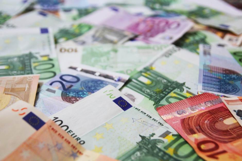  Vlada ugovara novi kredit od 111 miliona eura 