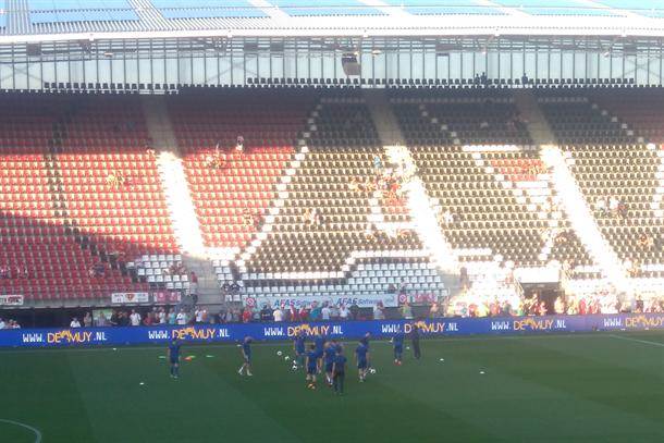  Haos u Holandiji: Stadion AZ Alkmara se URUŠIO 
