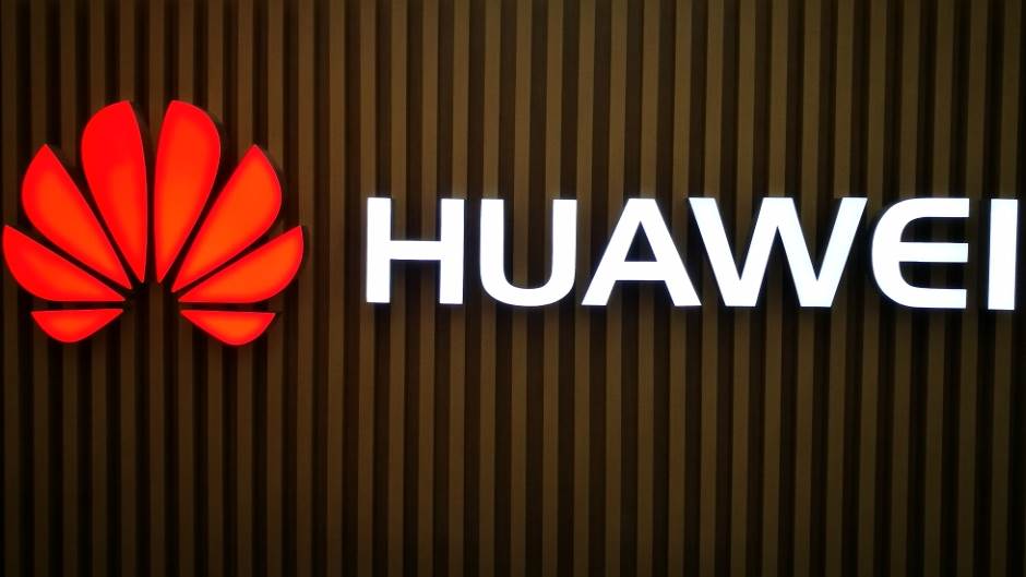  Huawei crna lista SAD Amerika Huawei stavila na crnu listu kompanija 