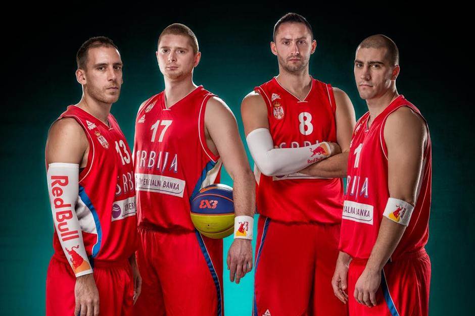  Basketaši Srbije u finalu EP! 
