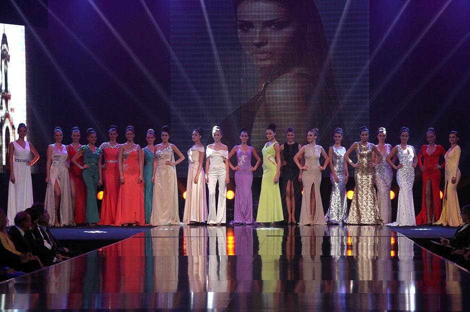  Ona predstavlja Crnu Goru na izboru za Miss World 