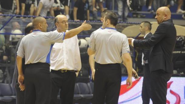  Zar je ovo ponašanje odraslih ljudi!? 