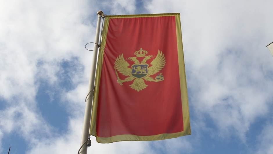  Spriječeno skidanje crnogorske zastave sa konzulata u Floridi 