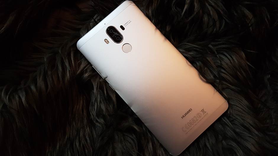  Huawei najavio Mate 10, sa EntireView ekranom 