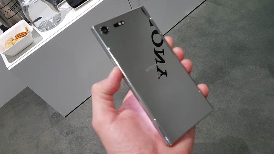  Xperia XZ Premium najbolji telefon, kažu glasači… 