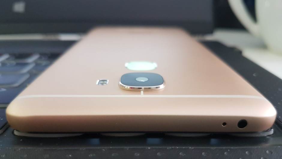  Telefon koji smo čekali: Top opcije,sjajna cijena! 