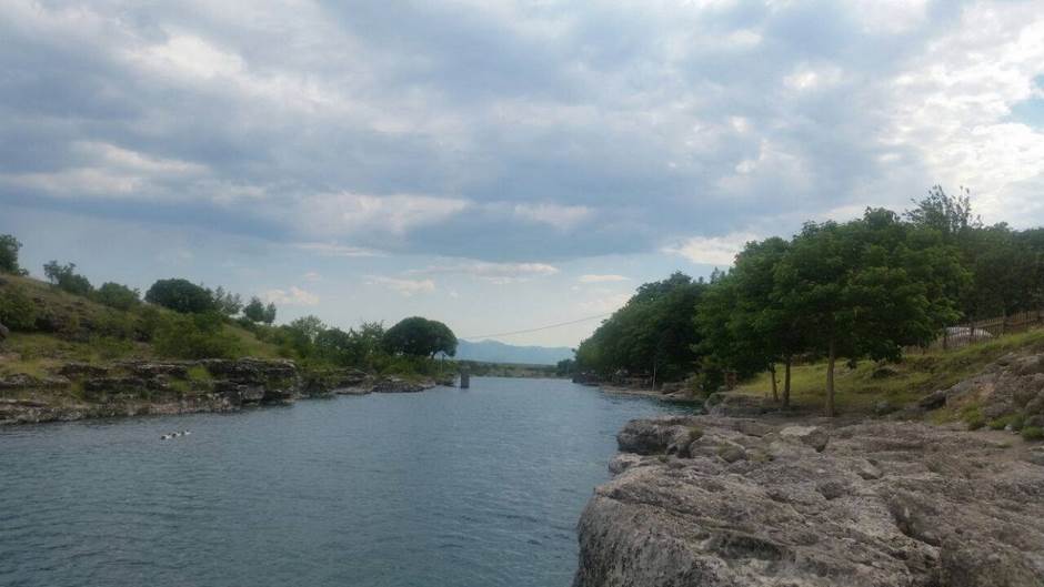 Drama na Cijevni: Plivač upao u brzake i počeo da se davi, vojnik Edin Škrijelj ga spasio 