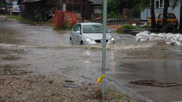  Humanitarna pomoć poplavljenima u Albaniji  