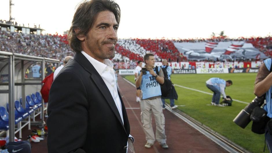  BIVŠI TRENER ZVEZDE DOBIO EKSPRESAN OTKAZ: Doveo velikana na rub ispadanja iz lige! 