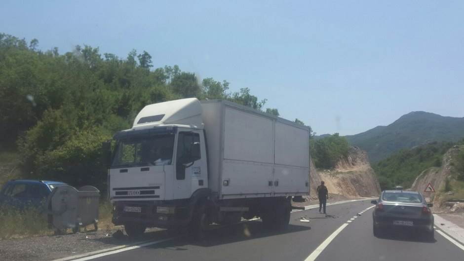  Udes na putu Cetinje – Budva, četvoro povrijeđenih 