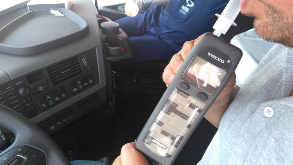  Ulcinjanin vozio sa 2,56 promila alkohola u krvi, ide 15 dana u zatvor! 