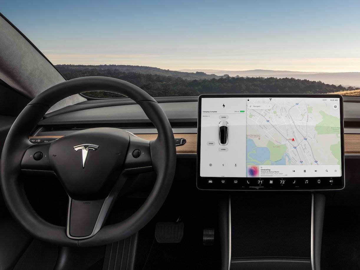  Tesla model 3: komplikovani minimalizam (VIDEO) 