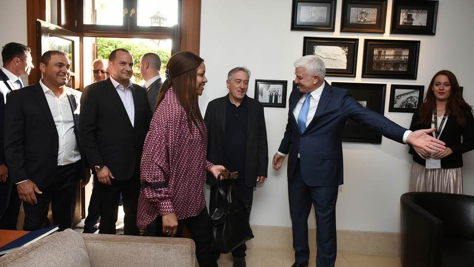  Evo ga, evo ga De Nirooo (VIDEO) 