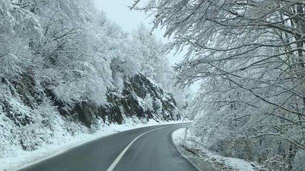  Oprezna vožnja zbog kiše i snijega 