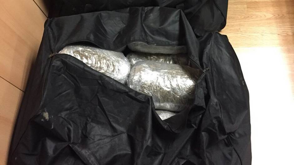  Ulcinj: Oduzeto 50 kg skanka, osumnjičeni uhapšen 