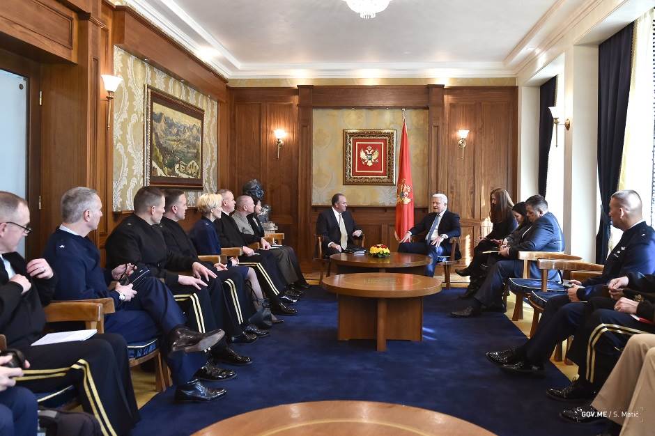  "Posvećeni ispunjavanju svih obaveza u NATO" 