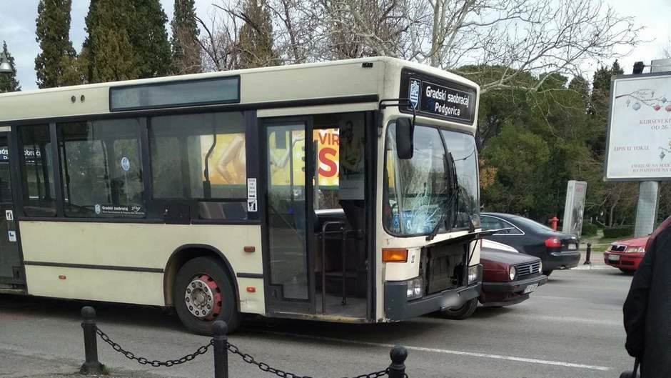  Podgorica: Autobus udario djevojku (FOTO) 