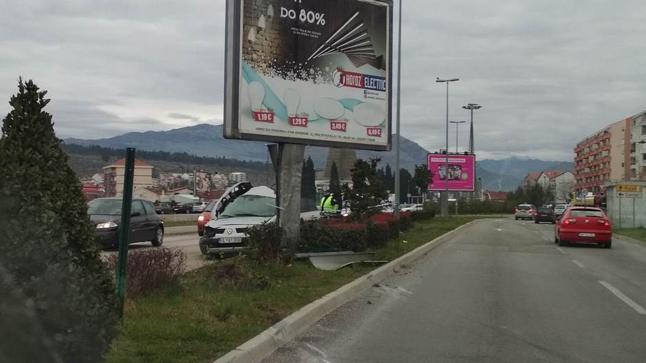  Težak udes u Podgorici, poginuo mladić (FOTO) 