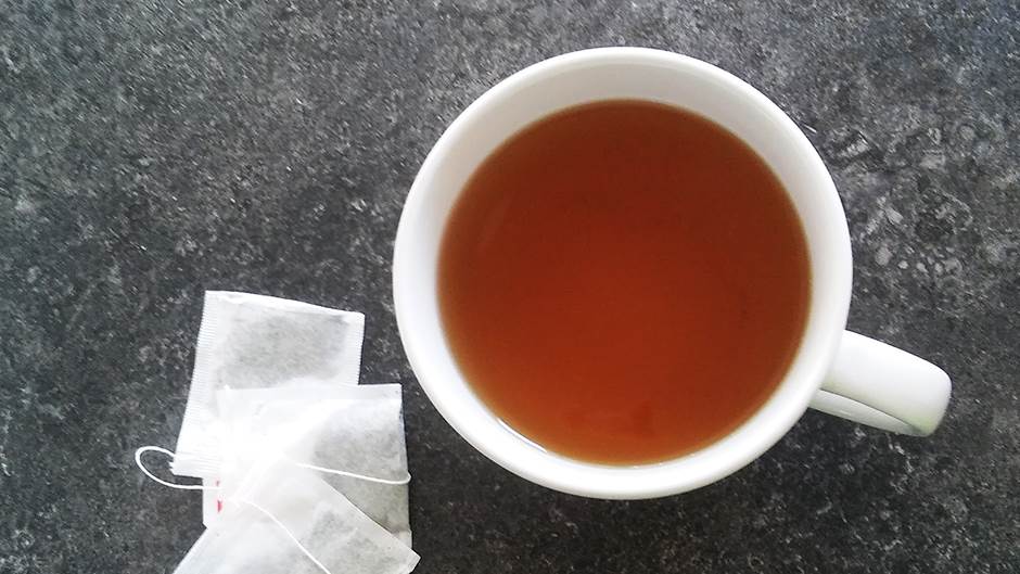  Kako da skinete fleke od čaja 