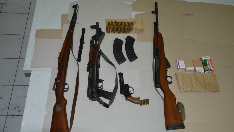  Uhapšen Podgoričanin, pronađeno oružje i municija 