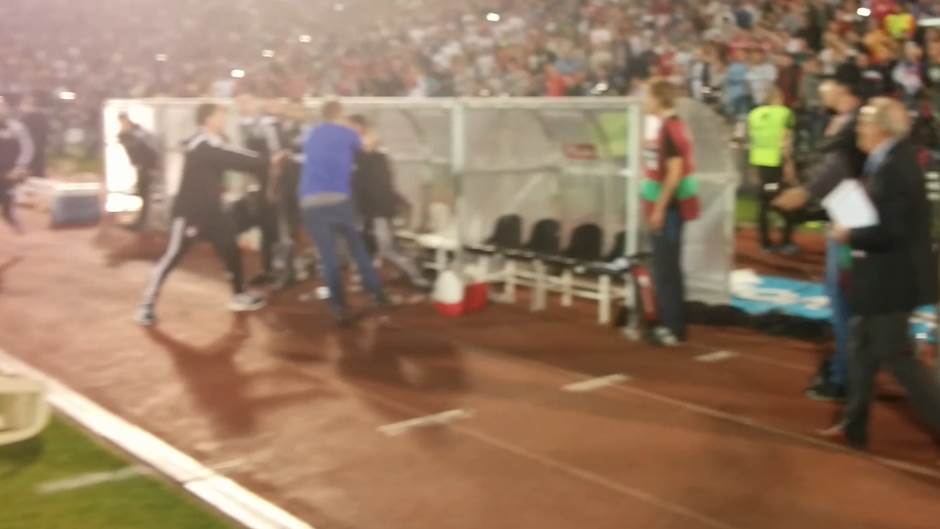  EKSKLUZIVNO: Snimak tuče s terena! 