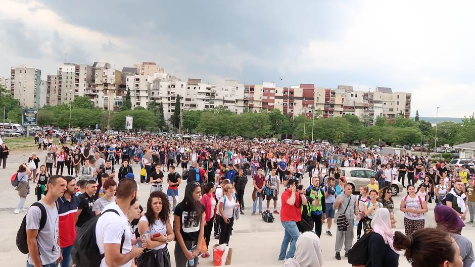  Stotine hodočasnika krenulo ka Ostrogu (FOTO) 