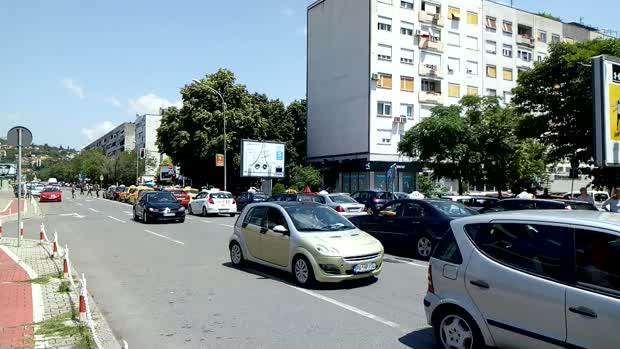  Taksisti počinju od 4. maja, grdski prevoz u mjestima gdje nema virusa 