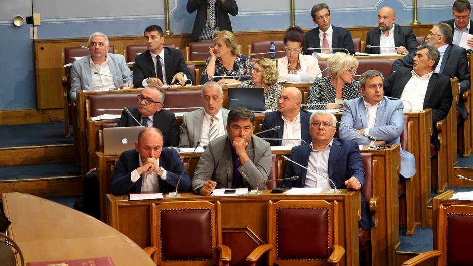  Demokratski front (DF) pozvao je ministra odbrane Predraga Boškovića da podnese ostavku 
