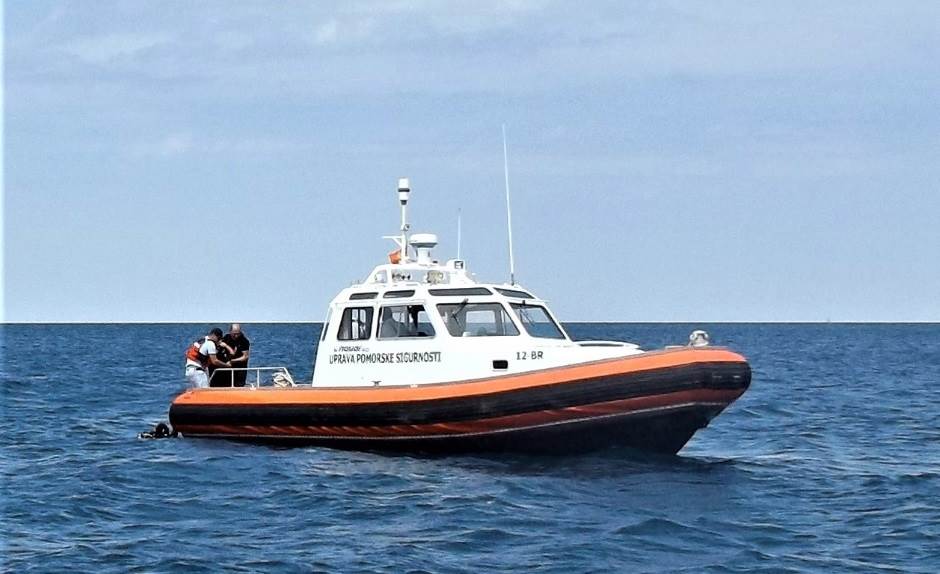  Sudar dva plovila u Bokokotorskom zalivu: Više povrijeđenih, jedan vozač bio pod dejstvom alkohola 
