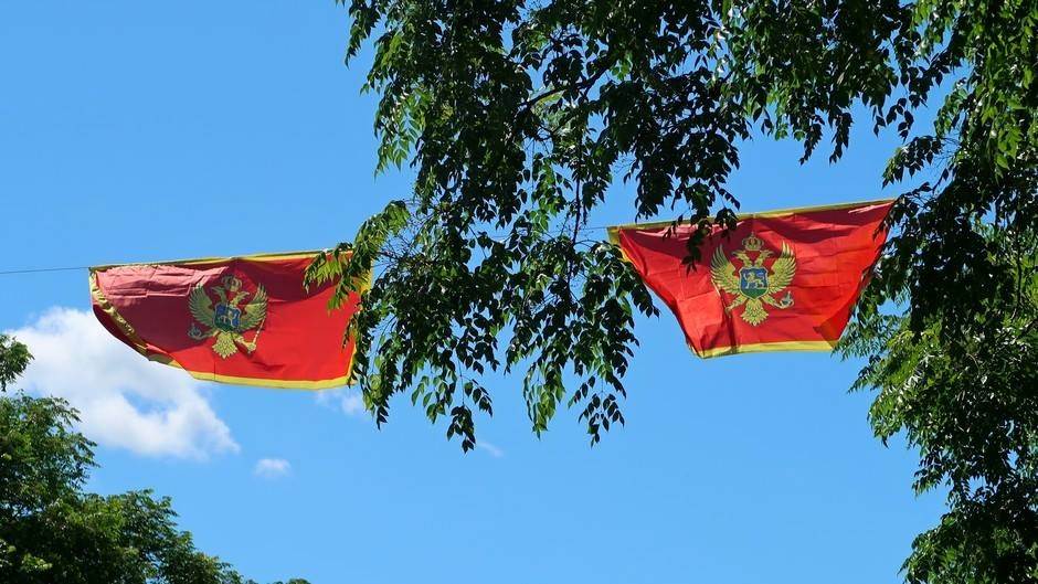  Regulisanje državnih simbola da okupi a ne podijeli crnogorsko društvo 