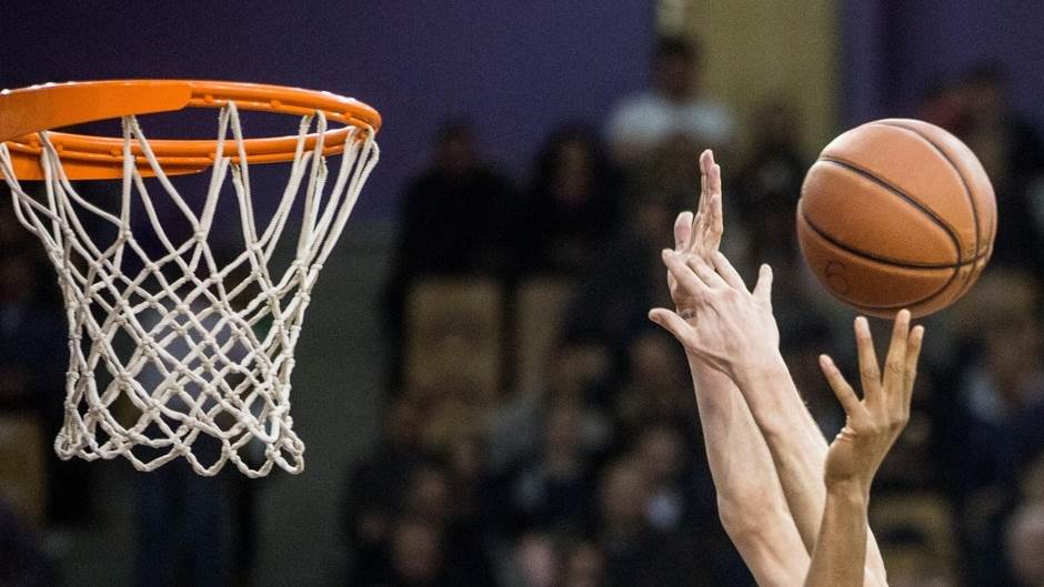  Crnogorski košarkaši poraženi i od Grčke  