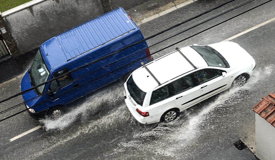  Haos u Dubrovniku: Voda nosila vozila, poplavljene kuće 