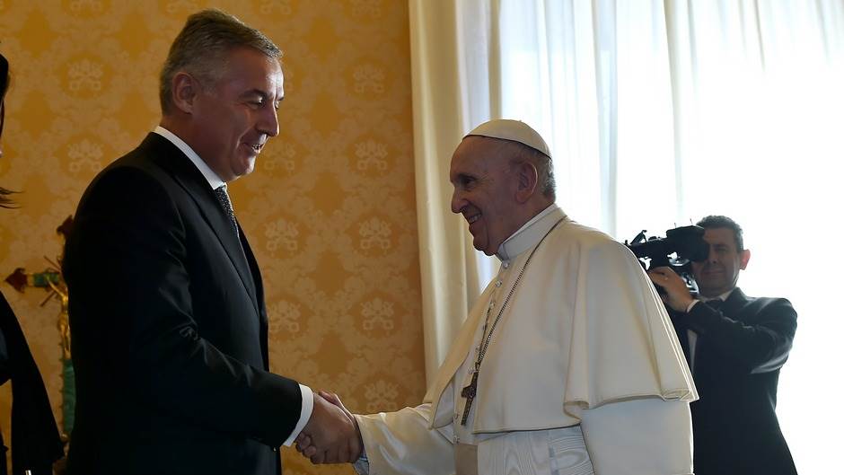  Papa Franjo čestitao Dan državnosti predsjedniku Đukanoviću 