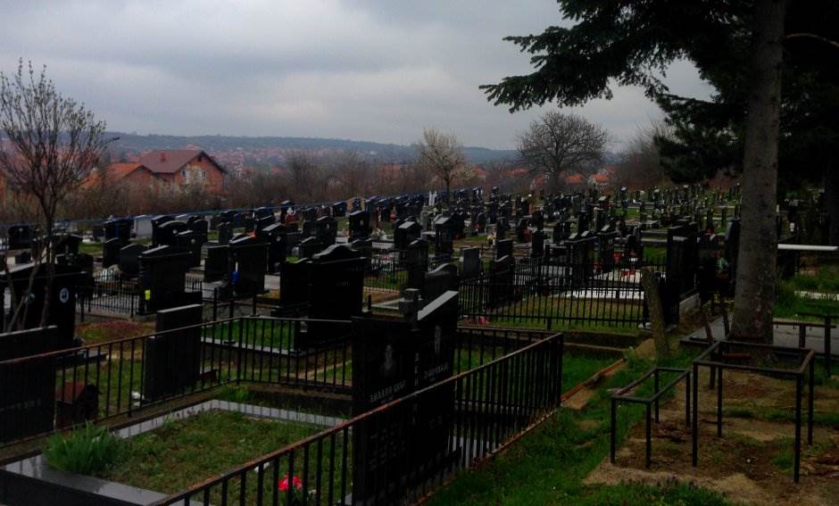  Podmetnuli požar na pravoslavnom groblju na Kosovu 