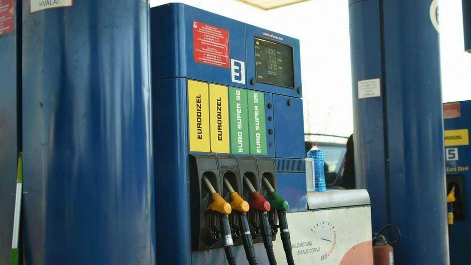  Cijene svih vrsta goriva u Crnoj Gori ostaće nepromijenjene u narednih 15 dana 