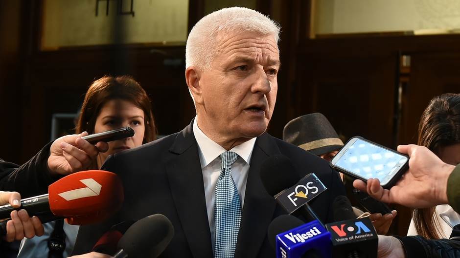  Predsjednik Vlade Crne Gore Duško Marković ocijenio je da današnja odluka Ustavnog suda potvrđuje da 