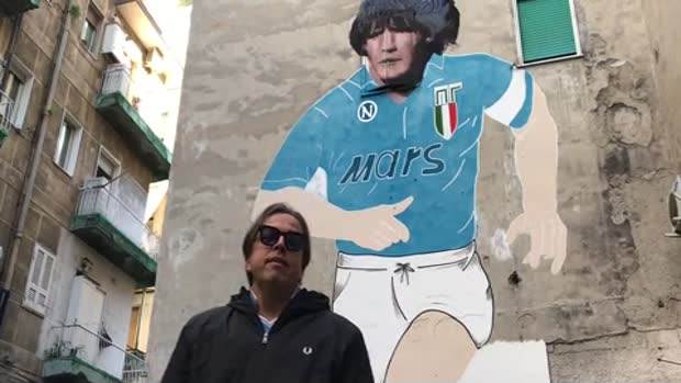  Zašto je Maradona božanstvo Napulja? 