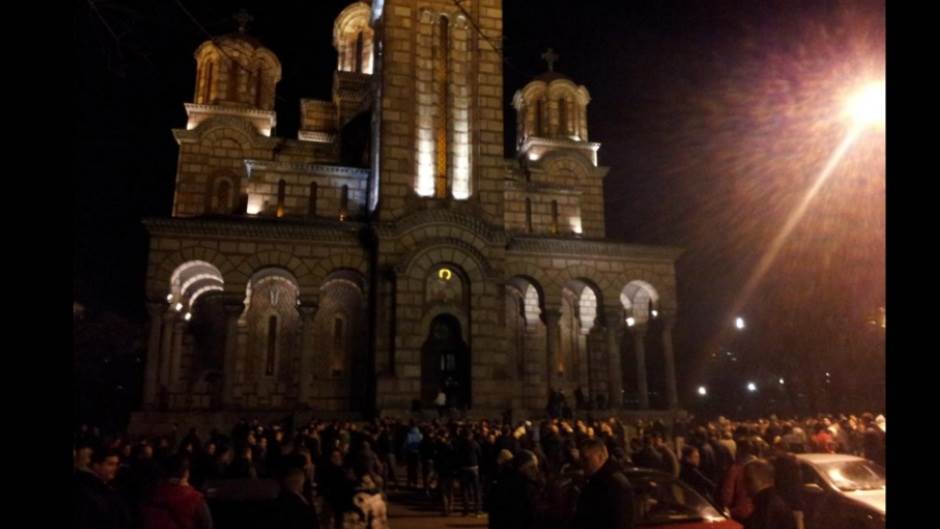  Tuga i tišina: Beograđani pale svijeće za Marka 