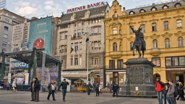  Huligani upali u studentski dom u Zagrebu! 