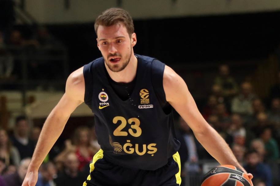  Fenerbahče Armani 92 85 