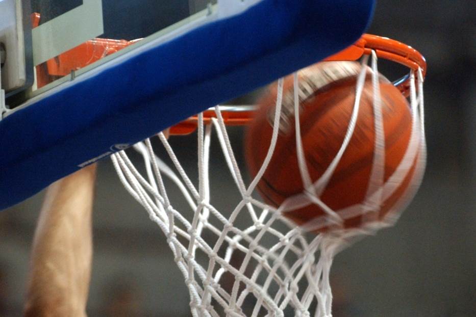  Košarkaši Lovćena pobijedili su večeras na Cetinju bjelopoljsko Jedinstvo  