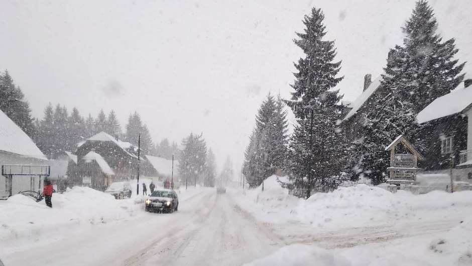  U Crnoj Gori jutros je najviše snijega izmjereno na Žabljaku 65 centimetra 