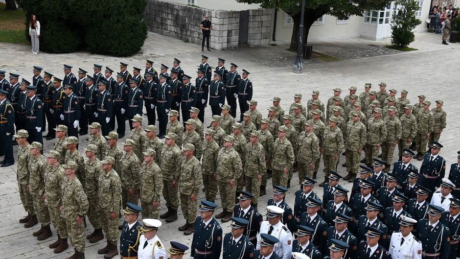  Pripadnici Vojske Crne Gore počeće učešće u NATO misiji u Iraku 