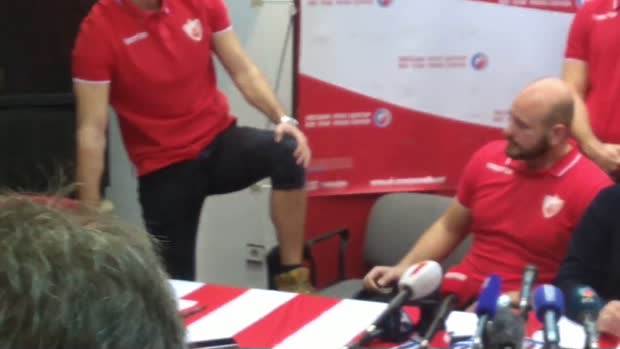  Napad na vaterpoliste Zvezde u Splitu 