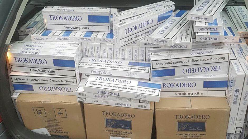  Uhvaćen sa 700 šteka cigareta vrijednosti 7.000 eura 